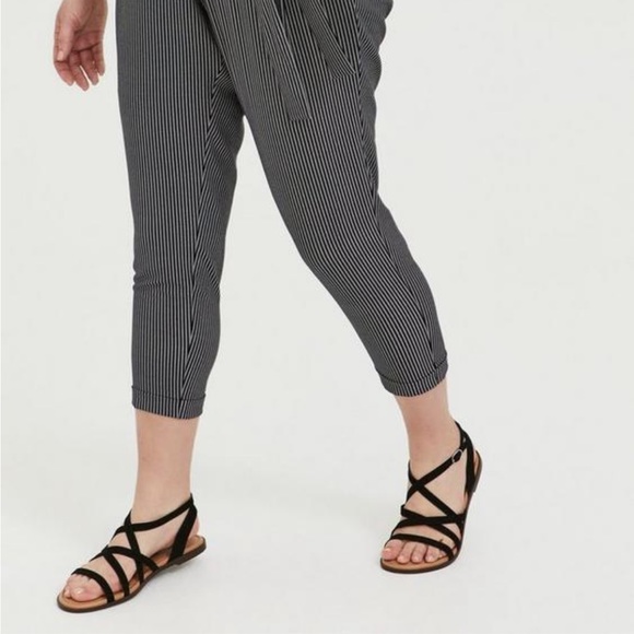 Pull-On Taper Stretch Crepe
High-Rise Tie-Front Pant - Picture 3 of 7